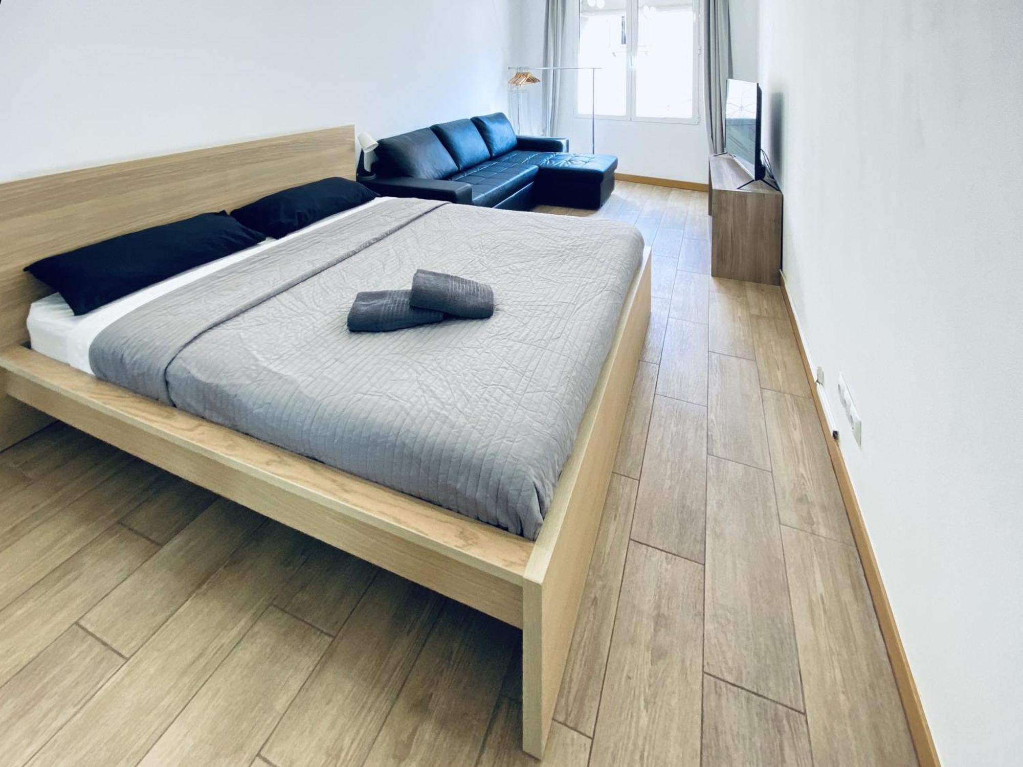 Appartamento Apl Sants Lofts Bcn Fira Camp Nou Barcellona Esterno foto